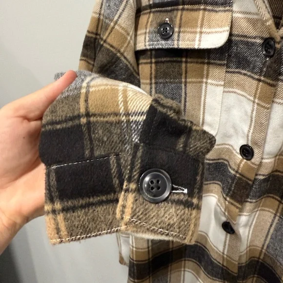 Womens flannel shacket size XL - Picture 3 of 4